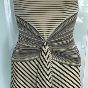 Strapless, striped, slimming & striking.